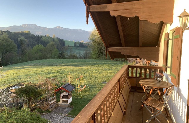 Vacation in the countryside with mountain views and close to the Chiemsee