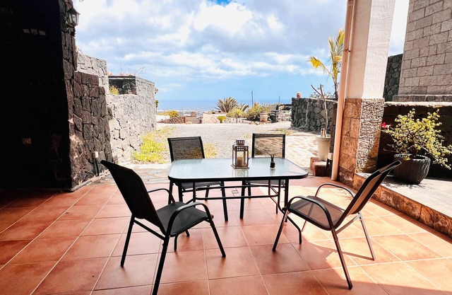 Vacation 'La Majada De Machín' with Sea View, Wi-Fi and Air Conditioning