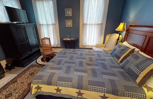Vacation Rental Bed and Breakfast w/Hot Tub near Hocking Hills in Nelsonville