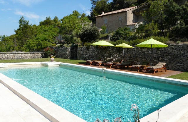 Vacation rental house with pool LACOSTE LS2-239