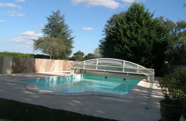 Vacation rentals in Arcangues apartment in a villa
