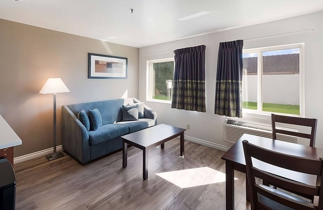 Vacation Starts Here! Enjoy the Beauty of Kennewick. Close to Tapteal Greenway!