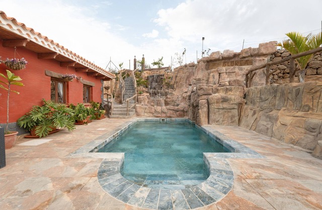 Vacation Villa 'La Casita' with Mountain View, Wi-Fi and Air Conditioning