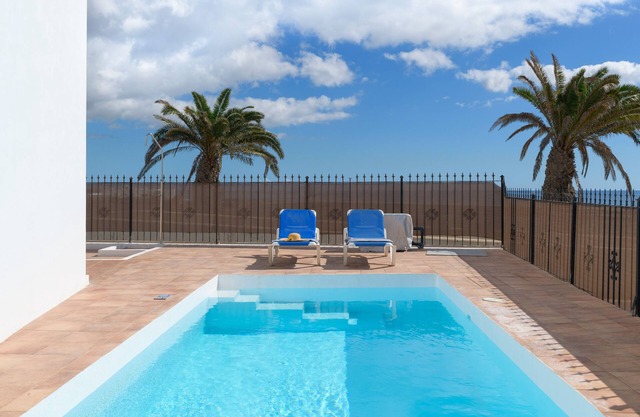 Vacation Villa 'Kanak' with Sea View, Wi-Fi and Air Conditioning