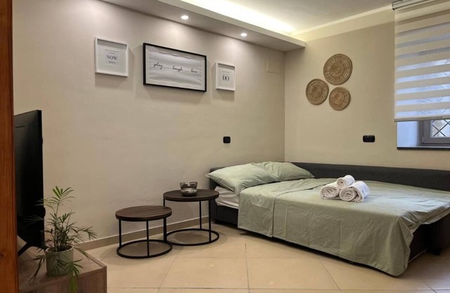 Vacation with family or friends in Pompeii in apartment with garden and parking space