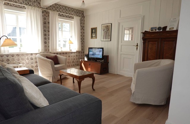 Vacations in an old Frisian house in the old town center of Oldsum