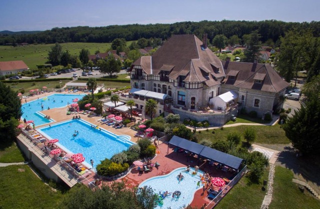 Vakantiepark Chateau Cazaleres