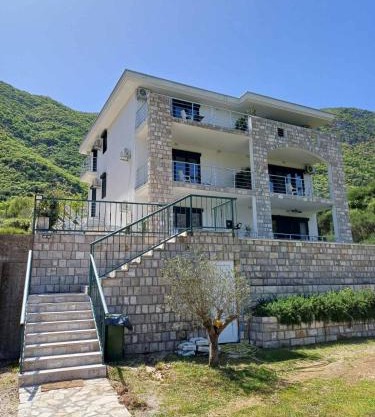 VALENTINO apartments