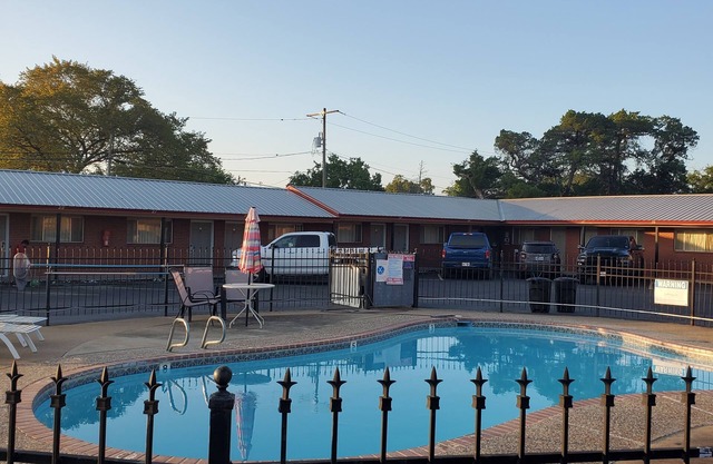 Vanguard Motel