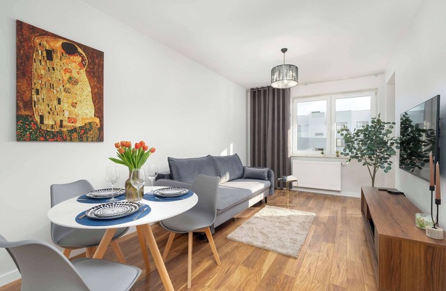 Velvet Apartment with Balcony in Rzeszow by Noclegi Renters