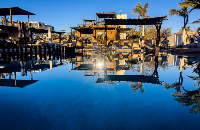 Ventana Blue Hotel