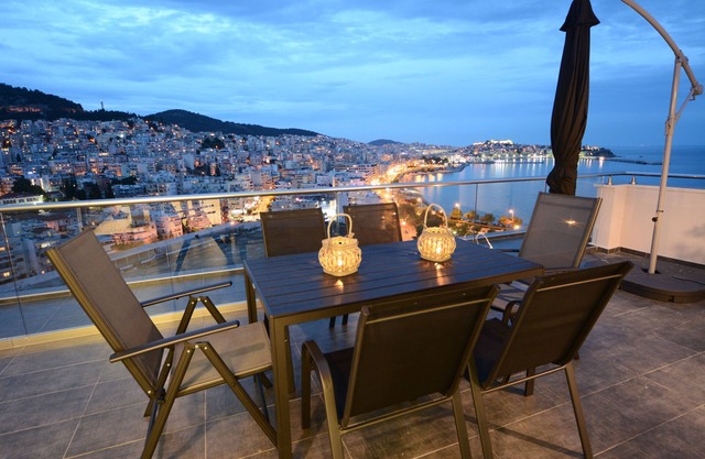 "VERDE BLUE" – Stylish Loft with Panoramic Terrace in Kavala