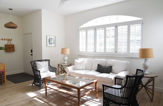Vero Beach Sea Oaks newly renovated gem, beach and tennis, fantastic amenities.