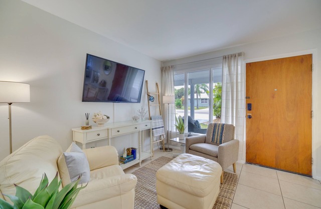 Vero Beach Vacation Rental ~ 3 Mi to the Ocean!