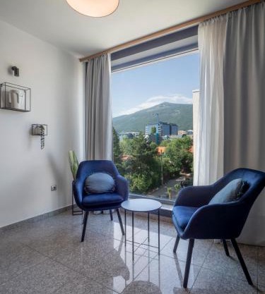 Vertigo 2 Modern 2-Bedroom Apartment with Parking & Vitosha View