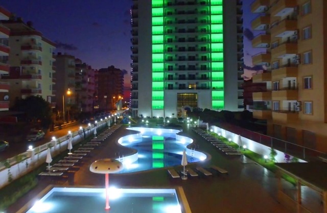 Very fresh apartment on the 10th floor overlooking the sea.
