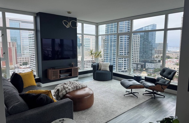 Very High End 2-bedroom condo in Little Italy San Diego - Gym, Sauna, Steam
