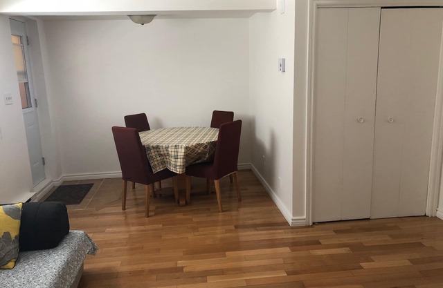 Very large and bright and clean semi basement 2 rooms apartment in Cote St-Luc