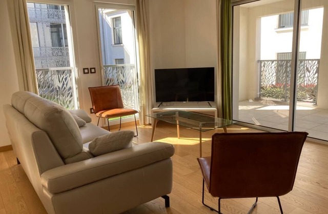 Very nice apartment in a luxury residence in the city center