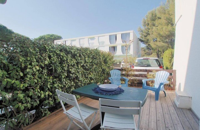 VERY NICE STUDIO WITH GARDEN CLOSE TO LA GRANDE MOTTE TOWN CENTER