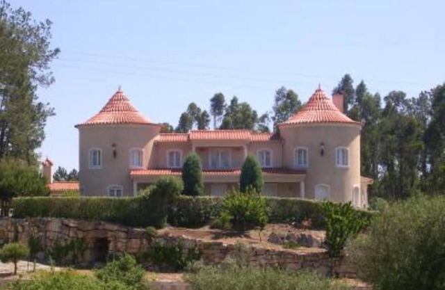 Very nice villa with swimming pool 3 suite 3 bedrooms (between OUREM - FATIMA)