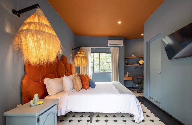 Vibrant 3Bed Villa - A Deco Retreat