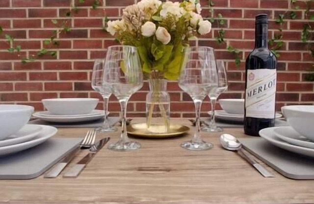 Vibrant 4-Bedroom House With Game Area & Garden