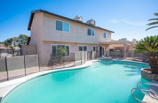Vibrant Vegas Getaway w Pool Close to the Strip
