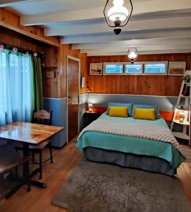 Victoria Cabin