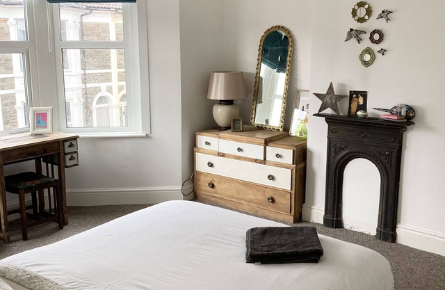 Victorian 2 bedroom house in Redfield St George