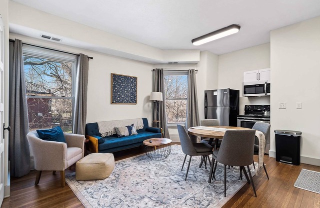 Victorian Estates | Sun Soaked 1BR | Close to CCF