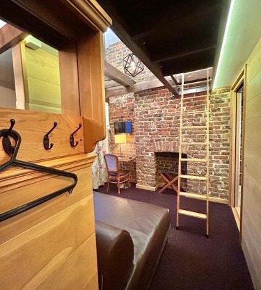 Victorian Loft Living Hotel 22