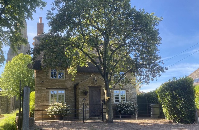VICTORY COTTAGE 5* Gold - Chocolate box cottage