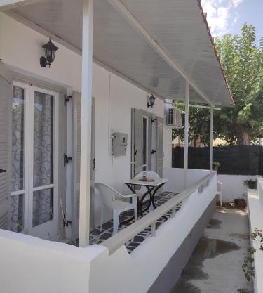 Victory's house, 3min walk to Skala's sandy beach