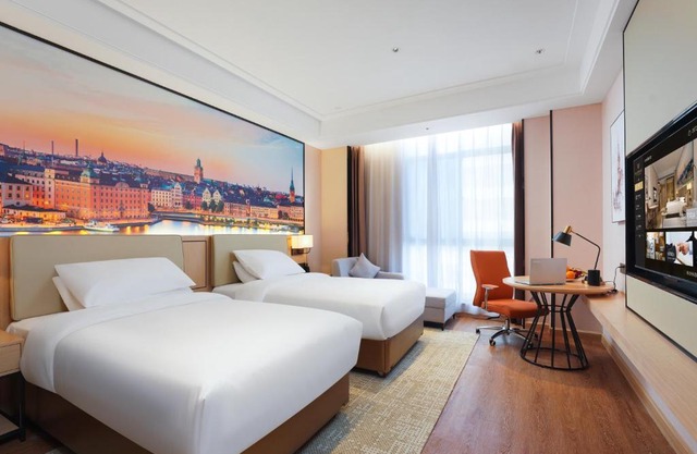 Vienna International Hotel Xi'an Fengdong Football Center Branch