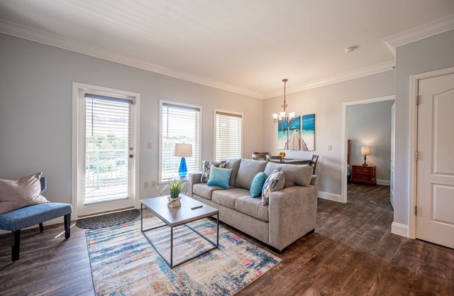 VIERA SUITE WITH VIEWS AND LAKE ACCESS!