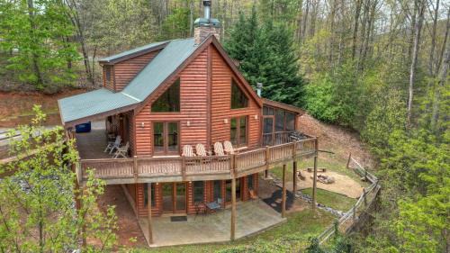 View From The Top - Pet-Friendly Mountain View Blue Ridge Cabin - Stunning Views, Hot Tub, Shuffleboard, Foosball In The Aska Ad