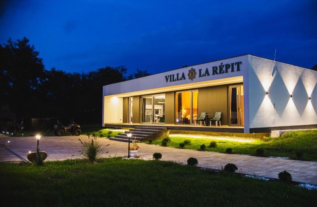 Vila La Repit, vikendica