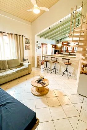 Vilamaruá Casa próximo da praia do Perequê com garagem e churrasqueira