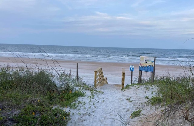Vilano Beach Pets Sleeps 6 Ocean Sounds Cottage Pet Friendly Close To Beach