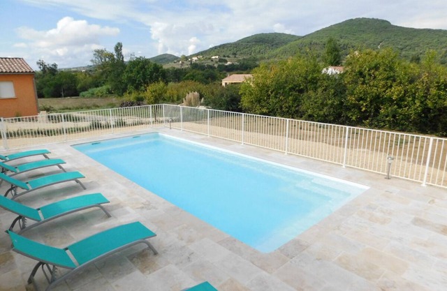 Villa with swimming pool in southern Ardèche (near Vallon Pont D'Arc)