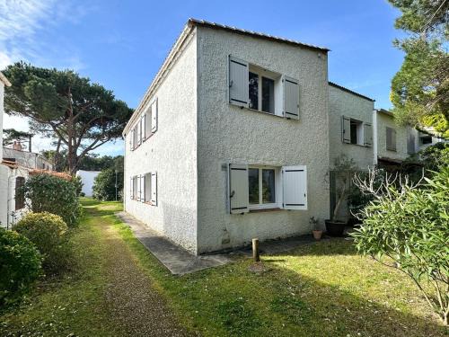Villa à La Palmyre pour 7 pers, animaux admis, parking, clim, WiFi - FR-1-705-102