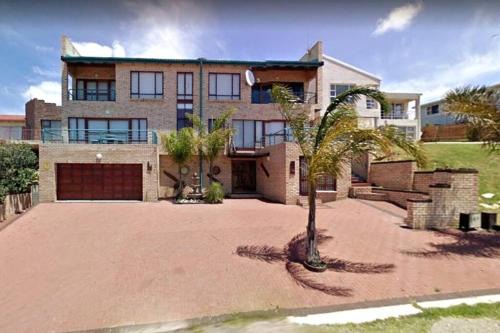 Villa @ 19 Palm with spectacular sea views