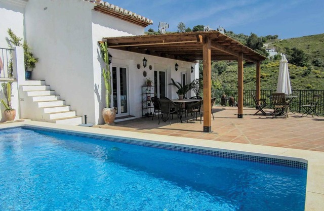 Villa ∙ 3 bedrooms ∙ 6 guests