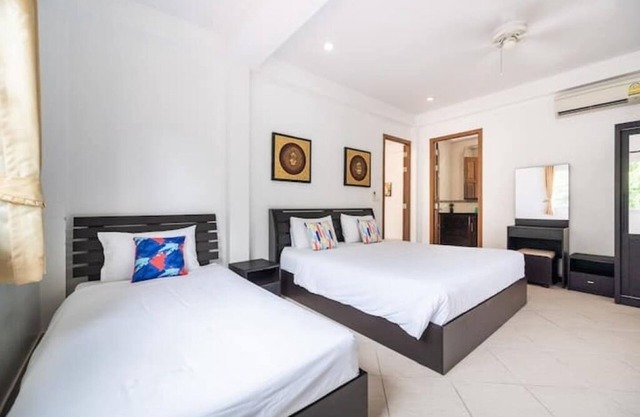 Villa 53 Wongamat 4BR, 300M from The beach