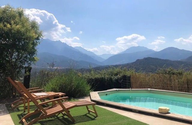 Villa 6 persons, swimming pool, air-conditioned, ideally located, between sea and mountain