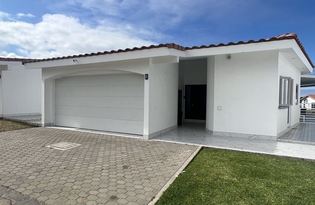 Villa #8. Beautiful full house, totally equipped, close to the sea.