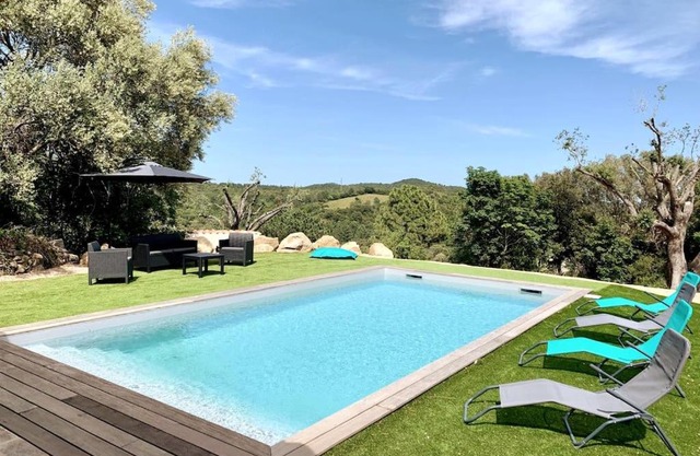 Villa "A Fica Indiana" avec piscine chauffée, cuisine d'été et jardin privatif