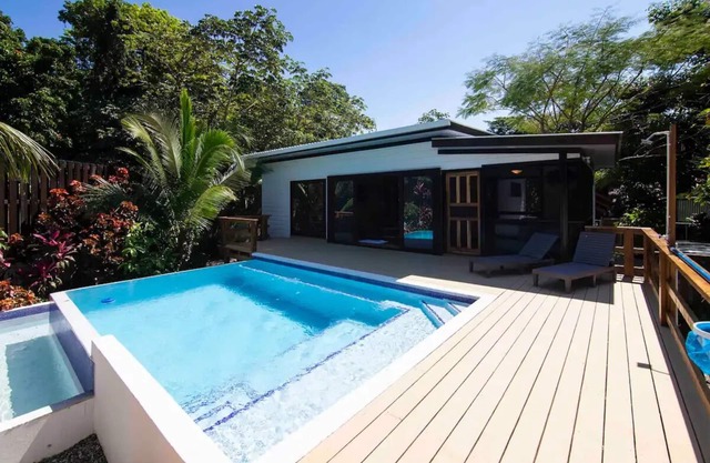 Villa Acacia- private swimming pool