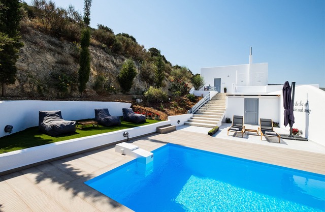 Villa Amphitrite with amazing sea view and private swimming pool